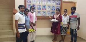 கொரோனா இடரிலும் பணிபுரியும் புப்படையினருடன் சித்திரை கொண்டாட்டம்