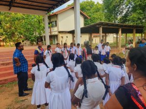 மகேஸ்வரி அம்மாவின் 1ம் ஆண்டு நினைவாக விளையாட்டு உபகரணம் & சீருடை வழங்கல்