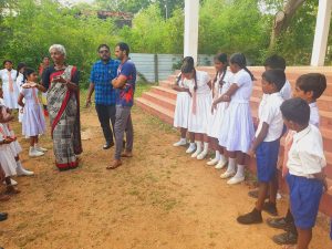 மகேஸ்வரி அம்மாவின் 1ம் ஆண்டு நினைவாக விளையாட்டு உபகரணம் & சீருடை வழங்கல்