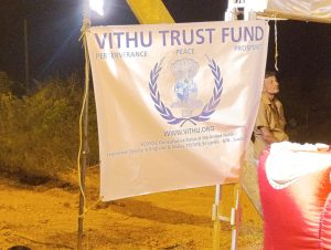 பிரசாதமும் தேநீயும் வழங்கல்