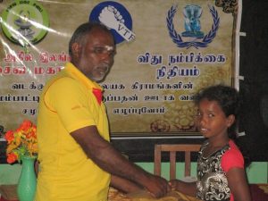 Vithu Trust Fund helps Dharanikulam students