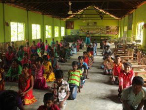 Vithu Trust Fund helps Dharanikulam students